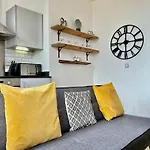 Victorian Factory Apartment With 2 Bedrooms