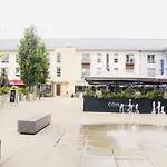 Contemporary - Bristol City Centre Apartment