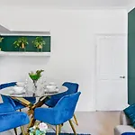 The Emerald Gem - Overlooking The Park