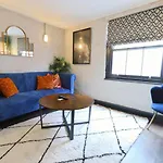 Quirky And Cool Christmas Steps 2 Bed