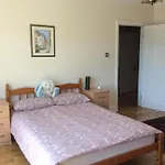 2 Double Bedroom Flat With Large Garden