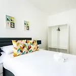 Lovely 2 Bedroom Apartment In Central Bristol