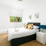 Lovely 2 Bedroom Apartment In Central Bristol