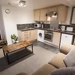 Flat 1, 4 Warden Rd