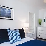 Easton Gem - Two Bedroom With Courtyard