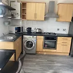Spacious 4 Bedroom House Near Stokes Croft!! Central!!!
