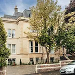 Redland Suites - Apartment 2