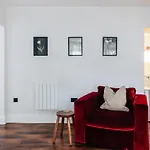 Redland Suites - Apartment 2