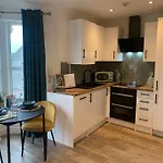 Alto - Lovely 2 Bedroom Serviced Apartment Bristol By Mint Stays