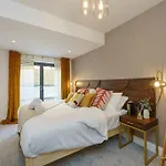 Bressingham - 2 Bedroom Luxury Apartment By Mint Stays