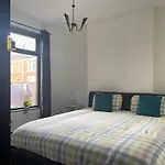 Large Double Room Bs11