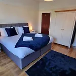 Brynland Apartment By Cliftonvalley Apartments