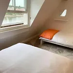 Bristol Townhouse With Harbour Views. Sleeps 7