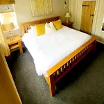 The Birch Cabin With Hot Tub