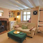 Lovely Cottage In Fantastic Long Ashton Area