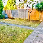 Spacious 4 Bedroom House Bristol City