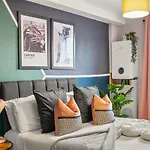 Duplex Penthouse - Private Rooftop - Sleeps 6