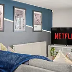 Duplex Penthouse - Private Rooftop - Sleeps 6