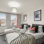 Duplex Penthouse - Private Rooftop - Sleeps 6