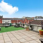 Duplex Penthouse - Private Rooftop - Sleeps 6