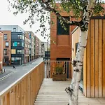 Carmen Eco-Pod / Treehouse, Close To Cabot Circus