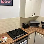 Cosy Meridian Place By Prescott Apartments