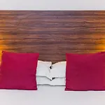 Premier Suites Bristol Cabot