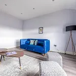 Modern Cotham House #2 By Prescott Apartments