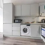 Modern Cotham House #2 By Prescott Apartments