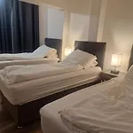 Lovely 1 Bedroom Apartment