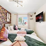 Designer House In Bristol - Hot Tub - Sleeps 10