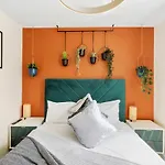 Designer House In Bristol - Hot Tub - Sleeps 10