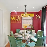 Designer House In Bristol - Hot Tub - Sleeps 10