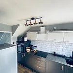 Single Room, Shared House