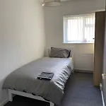 Cosy Room In Bristol