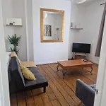 13 Grosvenor House,