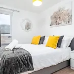 Fortified Luxury Apartment With Balcony And Free Parking