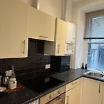 John Street Apartments Flat 2