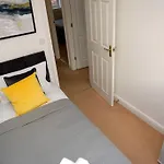 Charming 3 Bed House In Bristol