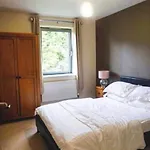 2 Bedroom Luxury Apartment In Bristol