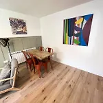 Centrally Located Apartment With Free Parking