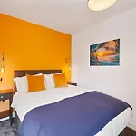 Grayle House By Cliftonvalley Apartments