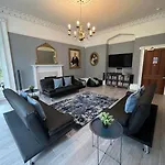 The Beeches - Entire Mansion