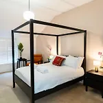 Mortimer Road Apartments