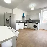 Comfortable City Centre Room