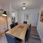 Well Cottage By Cliftonvalley Apartments