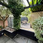 Private Garden Oasis In Central Bristol