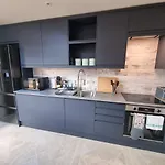 Rudgleigh Lodge By Cliftonvalley Apartments