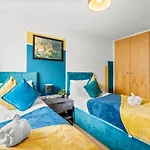 Enchanting Bristol Abode -Sleeps 6 With Balcony!