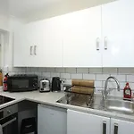 Aberdeen Apartments, Redland, Great Location